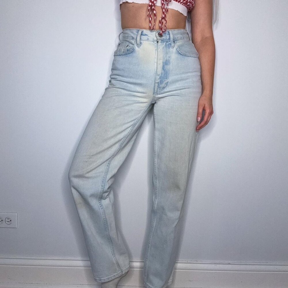 BDG High Rise Baggy Jeans in Light Wash Blue
